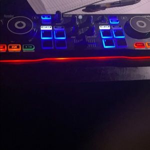 Meet your Posher, Carlos